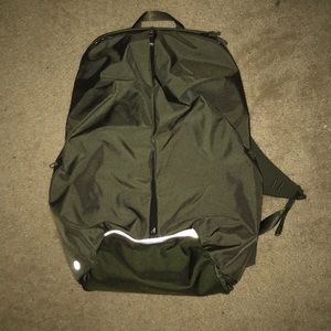 Lululemon’s Para Backpack